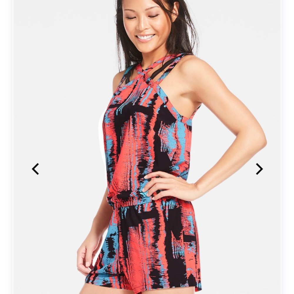 NWOT** Fabletics Liza Heat Wave Print XS Romper - Picture 4 of 8